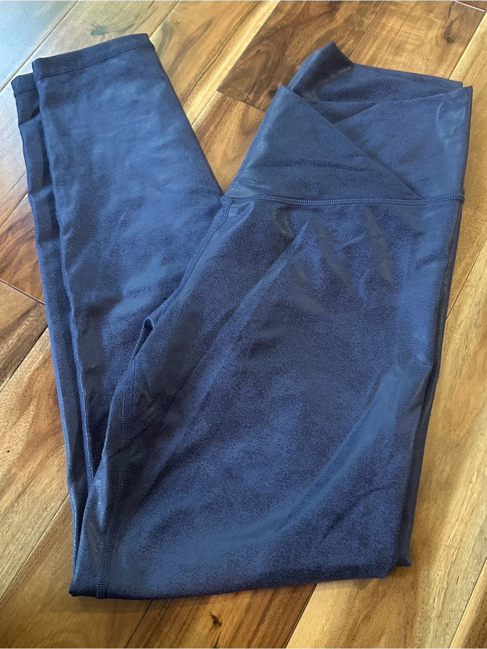 OFFLINE By Aerie The Hugger Crossover High Waisted Crackle Legging. Size Large